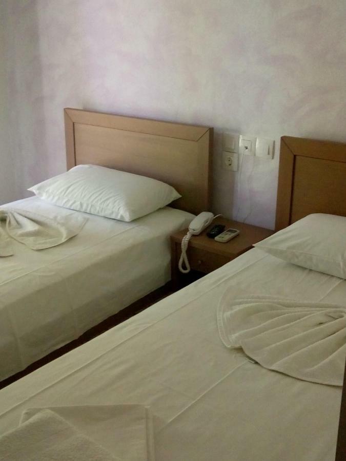 Hotel Ion كامينا فورلا المظهر الخارجي الصورة
